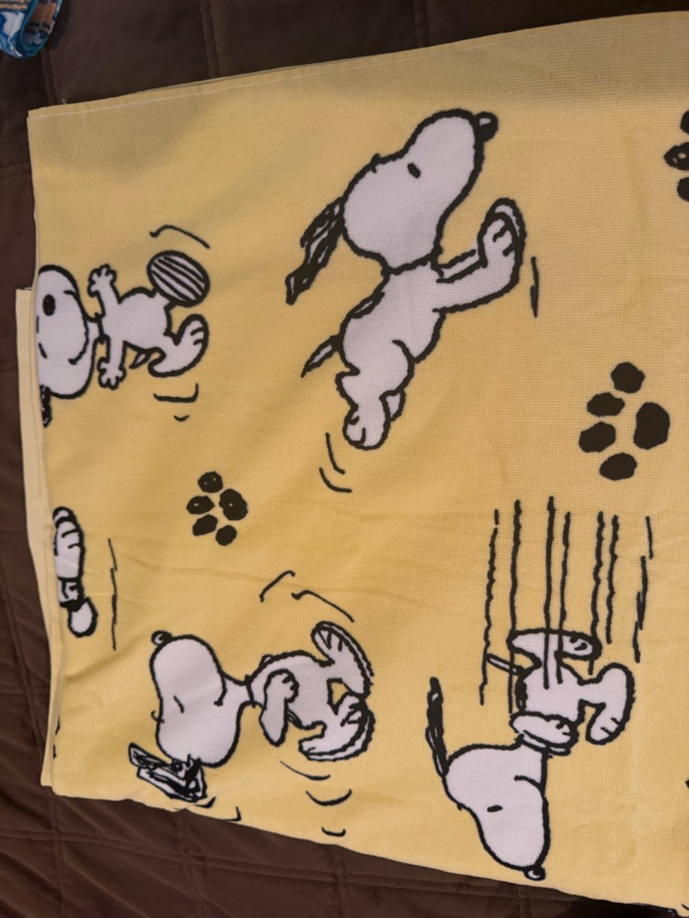 Peanuts Beach Bum Snoopy Beach Towel - Yellow - Picture 6 of 6